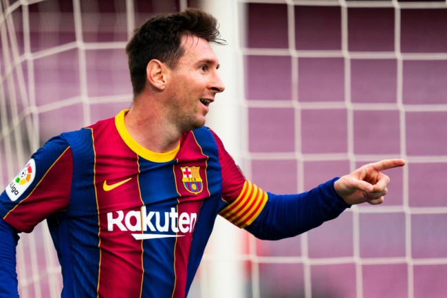 Lionel Messi Reportedly To Stay With FC Barcelona for Five More Years for Half of His Previous Wages